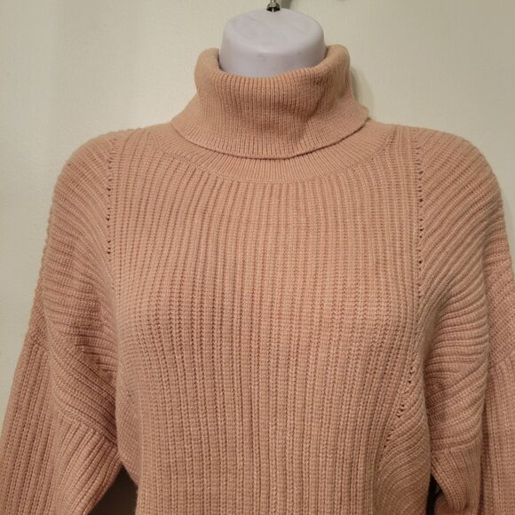 Saks Fifth Avenue Ribbed Turtleneck Sweater Faux Fur Cuffs M Slouchy Shoulders - Picture 7 of 7